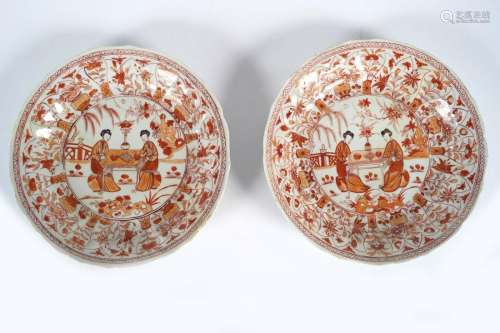 PAIR OF CHINESE KANGXI PLATES