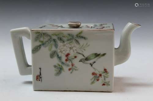 Chinese Porcelain Teapot