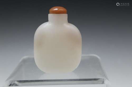 Peking Glass Snuff Bottle