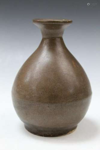 Chinese Brown Glazed Pottery Vase