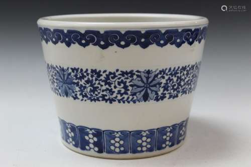 Chinese Blue and White Porcelain Planter