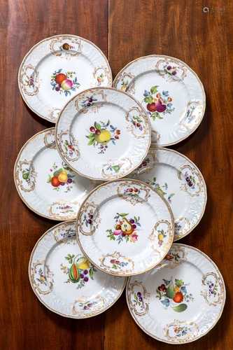 A set of seventeen Meissen dinner plates, circa 1900,