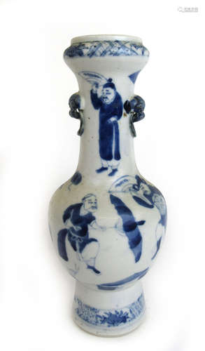 A 19th century Chinese blue and white baluster vase decorate...