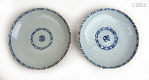 A pair of 19th century Chinese blue and white porcelain plat...