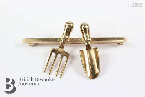 9ct Gold Trowel and Fork Brooch