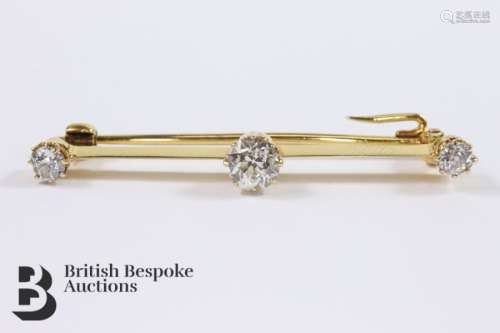 18ct Gold Diamond Bar Brooch