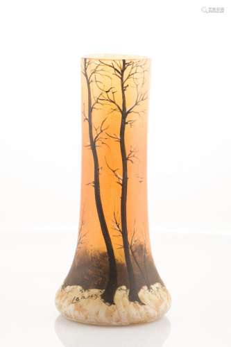 LEGRAS. Grand vase en verre émaillé à décor d'un paysage hiv...
