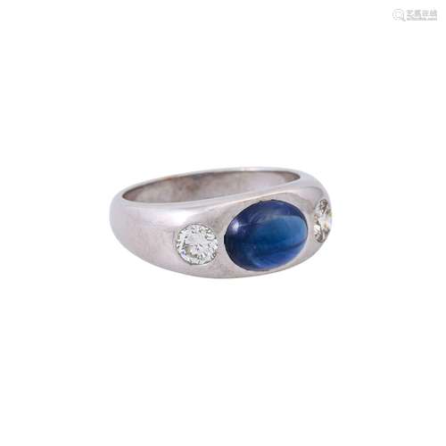 Ring mit Saphircabochon und 2 Brillanten