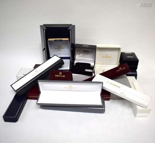 Set of 32 wristwatch boxes, among other Eterna