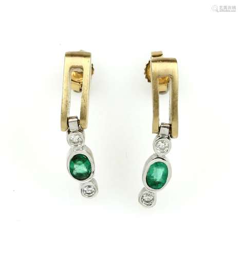 Pair of 18 kt gold earrings with emeralds and brilliants