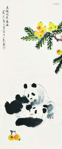 孔小瑜 熊猫 立轴 纸本设色