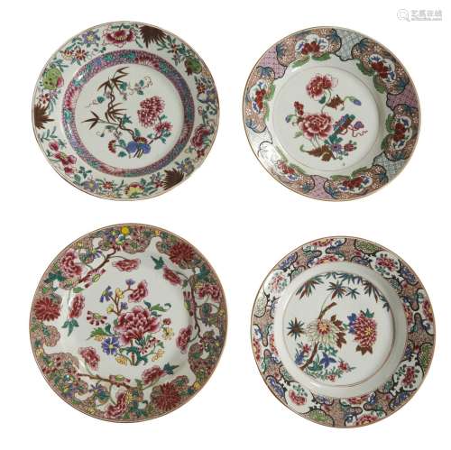 89- Chine : lot composé de quatre assiettes en porcelaine de...