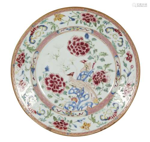 95-CHINE XVIIIème siècle Assiette en porcelaine famille rose...