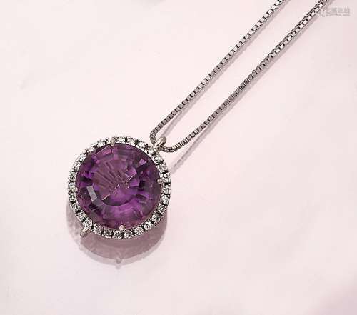 18 kt gold pendant with amethyst and diamonds