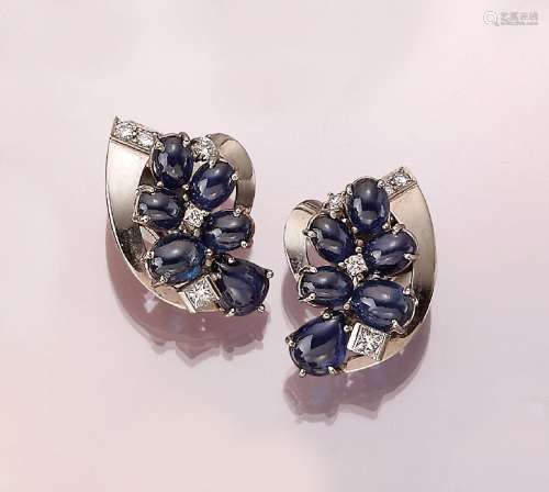 Pair of 18 kt gold ear clips with sapphires and diamonds
