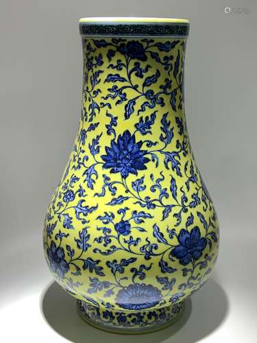 A YELLOW-GROUND BLUE AND WHITE VASE.MARK OF YONGZ…