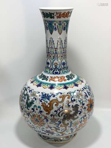 A DOUCAI BOTTLE VASE.MARK OF QIANLONG