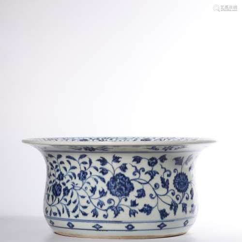 A BLUE AND WHITE FLOWER POT.MING PERIOD