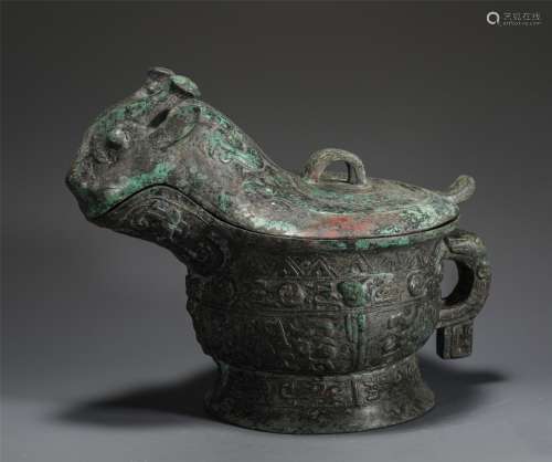 A BRONZE WINE VESSEL AND COVER