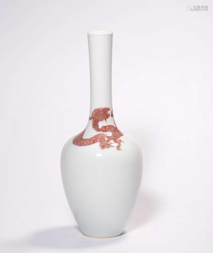 AN IRON-RED 'DRAGON' VASE.MARK OF KANGXI