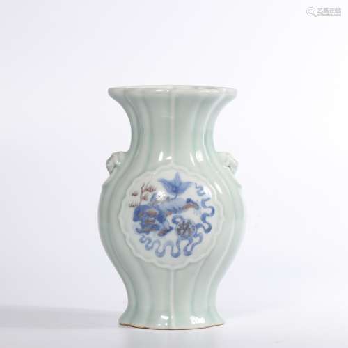 A BLUE AND WHITE VASE.MARK OF QIANLONG