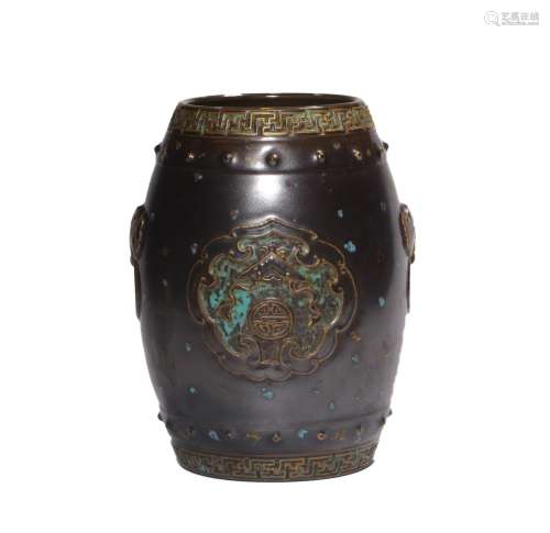 A BRONZE-GLAZED JAR.MARK OF QIANLONG
