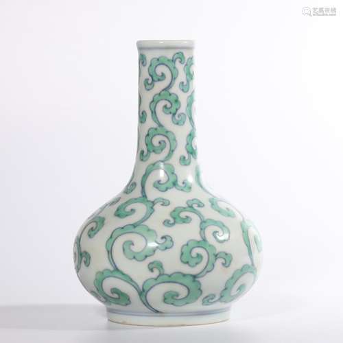 A GREEN-GLAZED VASE.MARK OCHENGHUA