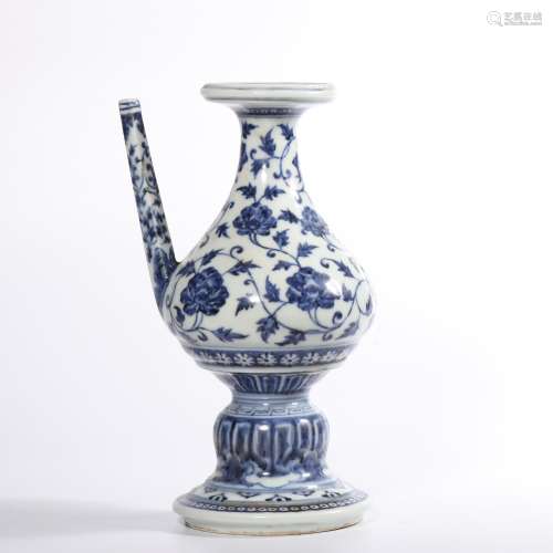 A BLUE AND WHITE WINE POT.MING PERIOD