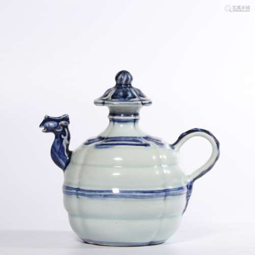 A BLUE AND WHITE TEAPOT.MING PERIOD