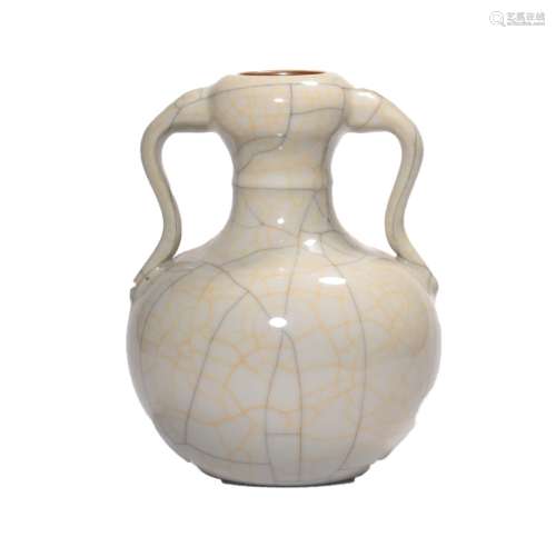A GE-TYPE GLAZED DOUBLE GOURD VASE.MARK OF CHENGHUA
