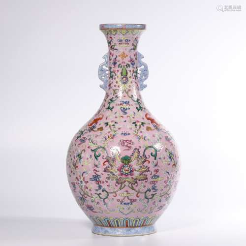 A PINK-GROUND FAMILLE-ROSE VASE.MARK OF JIAQING