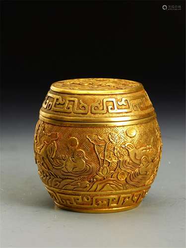 A CHINESE GILT BRONZE LIDDED BOX