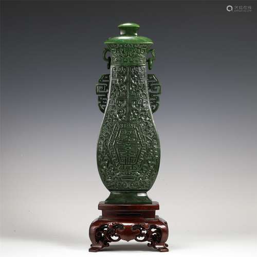 A CHINESE SPINACH JADE VASE WITH COVER