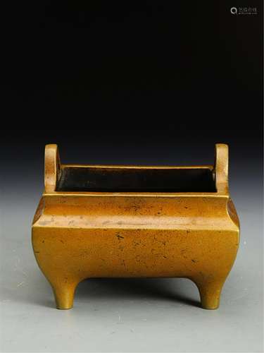 A CHINESE SQUARE BRONZE CENSER