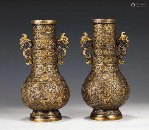 A PAIR OF CHINESE GILT BRONZE VASES