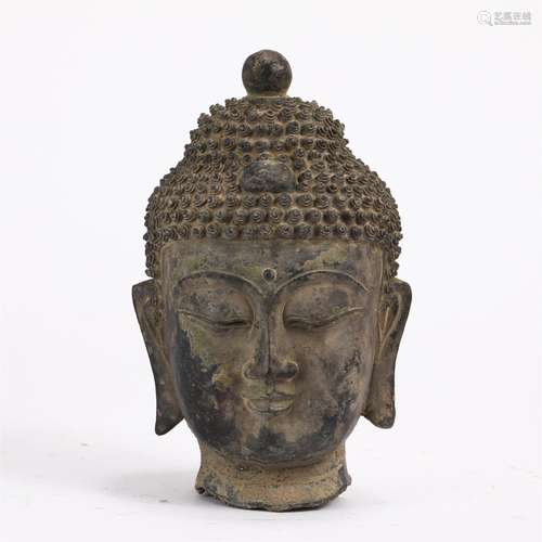 A CHINESE BRONZE BUDDHA TOP