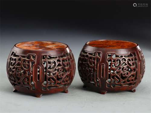 A PAIR OF CHINESE ROSEWOOD INLAID WOOD ROUND…