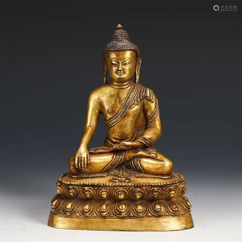 A CHINESE GILT BRONZE FIGURE OF BUDDHA STATUE