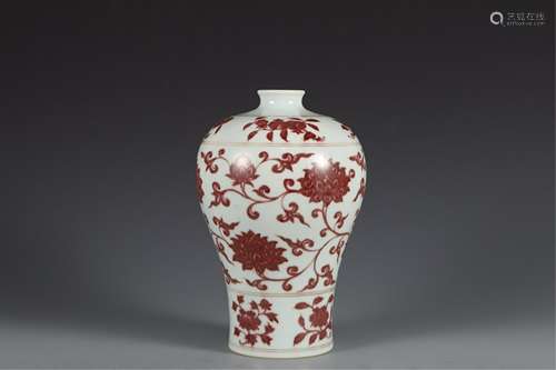 A CHINESE RED UNDERGLAZED PORCELAIN VASE