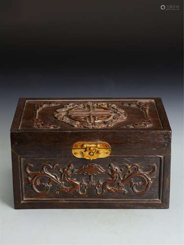 A CHINESE ZITAN LIDDED BOX