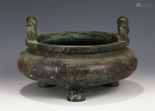 A CHINESE BRONZE TRIPOD CENSER