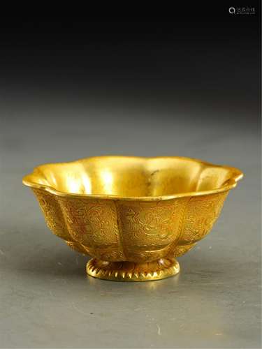 A CHINESE GILT BRONZE BOWL