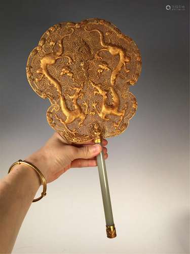 A GILT SILVER DOUBLE DRAGONS FAN WITH JADE HANDLE