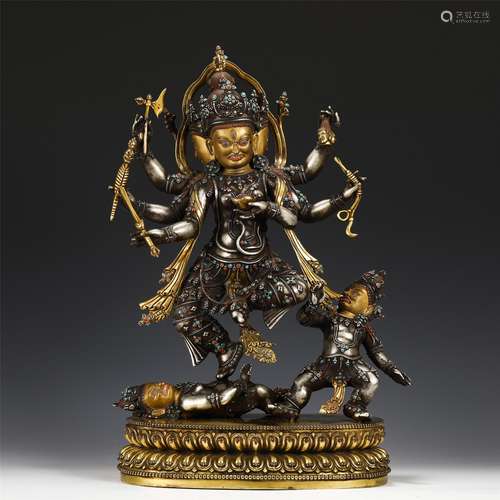 A CHINESE GILT SILVER FIGURE OF BUDDHA STATUE