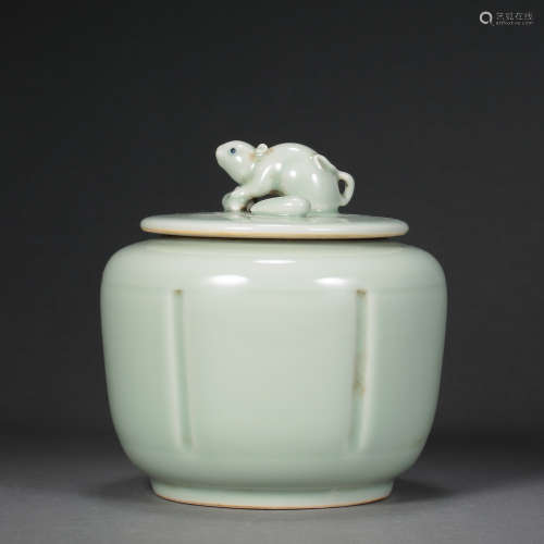 SONG DYNASTY, CHINESE CELADON JAR