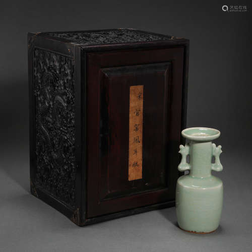 CHINESE SONG DYNASTY CELADON VASE