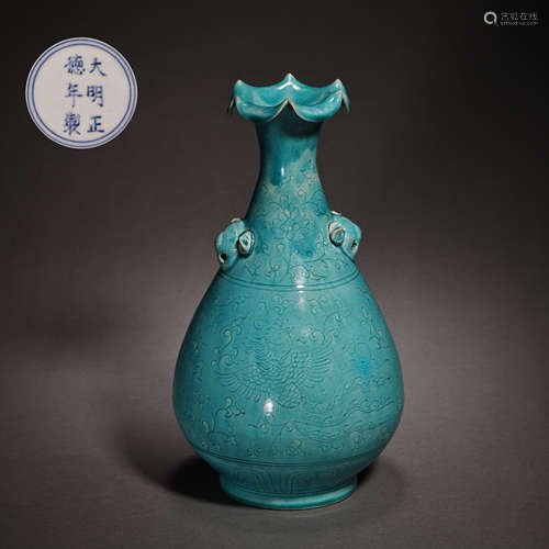 MING DYNASTY, CHINESE BLUE GLAZED YU HU CHUN VASE