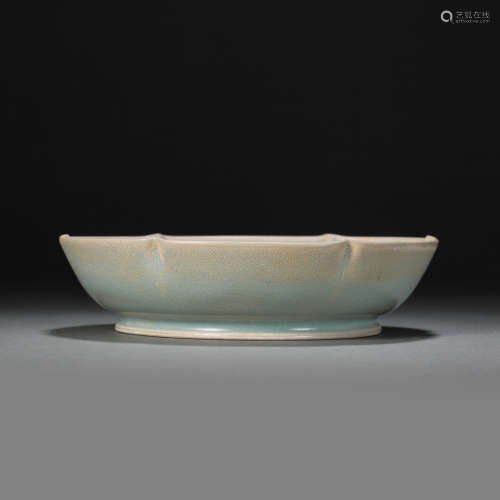 SONG DYNASTY, CHINESE CELADON PLATE