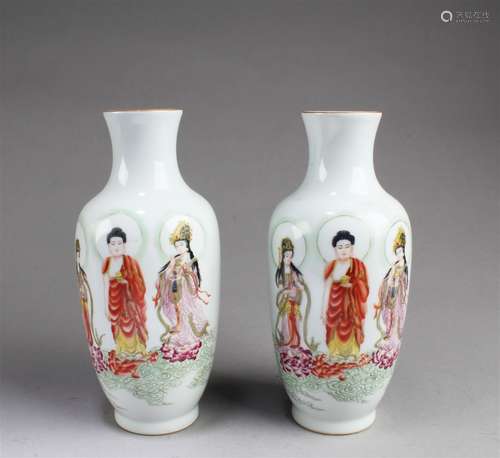 A Pair of Chinese Porcelain Vases