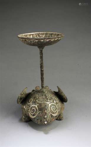 A Bronze Oil Lamp Holder